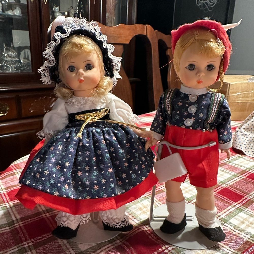 Madame Alexander Vintage Dolls Hansel & Gretel Storyland 8"Dolls